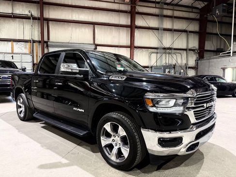 Used 2020 RAM 1500 Laramie AWD/4WD image 2