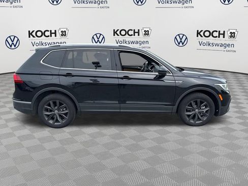 Used 2024 Volkswagen Tiguan SE w/ Panoramic Sunroof Package AWD/4WD image 9