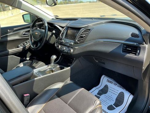 Used 2017 Chevrolet Impala Premier FWD image 32