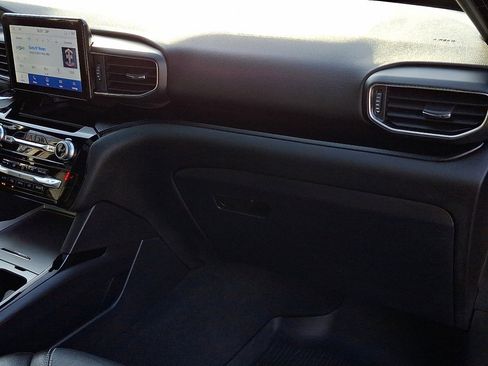 Used 2022 Ford Explorer ST w/ ST Street Pack image 12