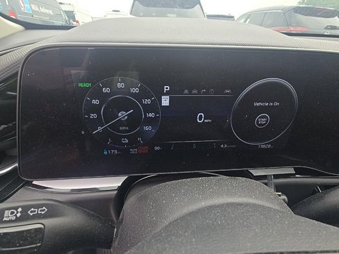 Used 2024 Kia Niro Wind FWD image 14