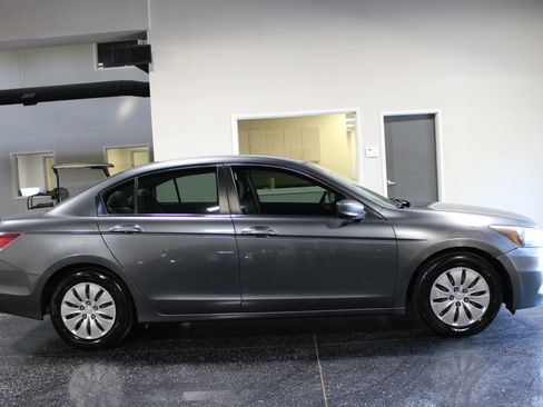 Used 2012 Honda Accord LX image 2