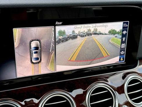 Used 2019 Mercedes-Benz E 300 4MATIC image 24
