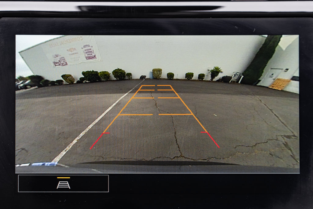 Used 2023 Chevrolet Bolt EUV LT w/ Comfort Package FWD image 19