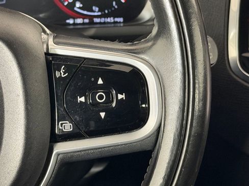 Used 2016 Volvo XC90 T6 Momentum w/ Momentum Plus Package image 17