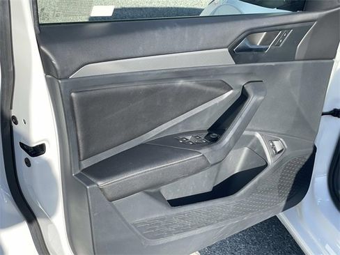 Used 2023 Volkswagen Jetta S image 17