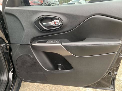 Used 2021 Jeep Cherokee Latitude image 33