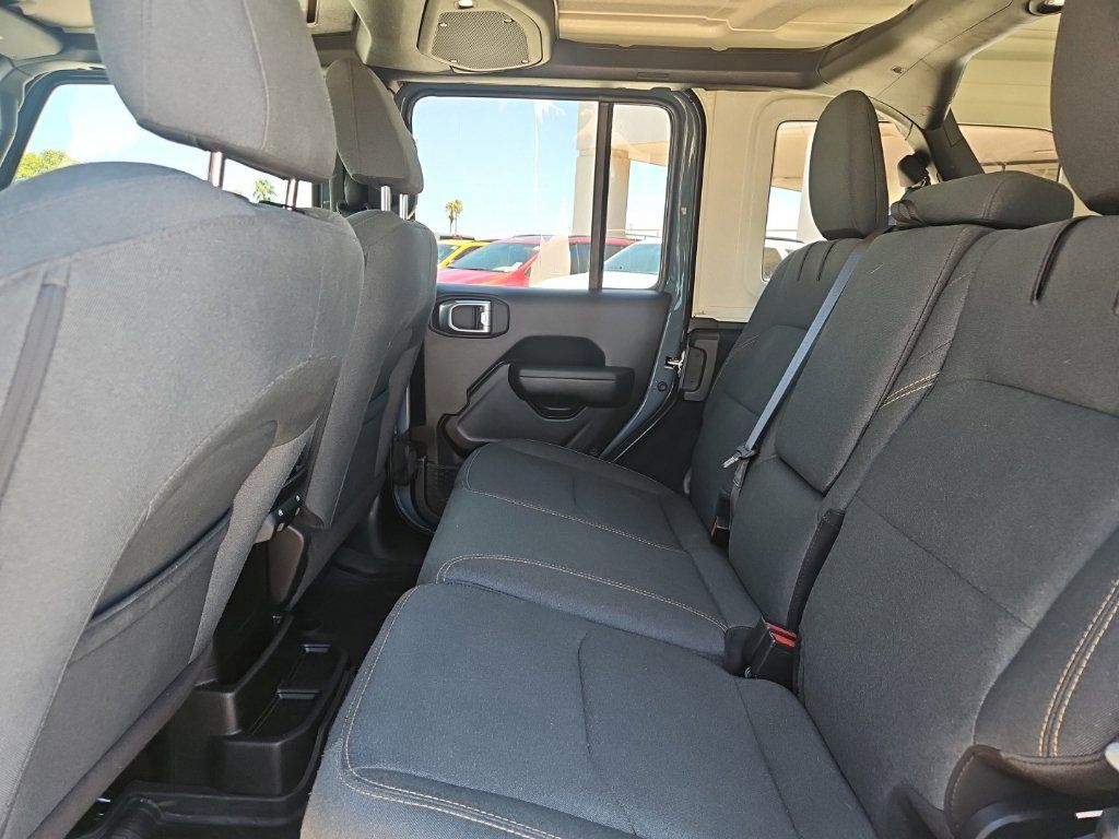 Used 2024 Jeep Wrangler Unlimited AWD/4WD image 20