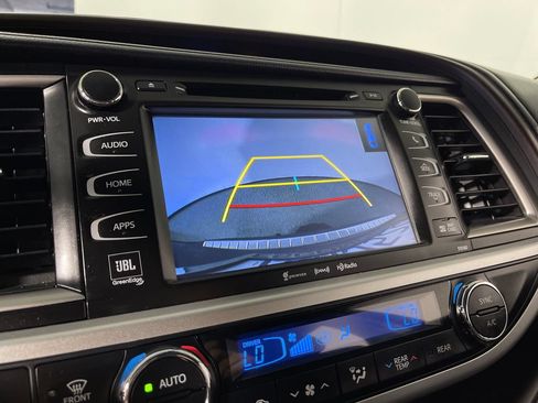 Used 2016 Toyota Highlander Limited Platinum AWD/4WD image 21
