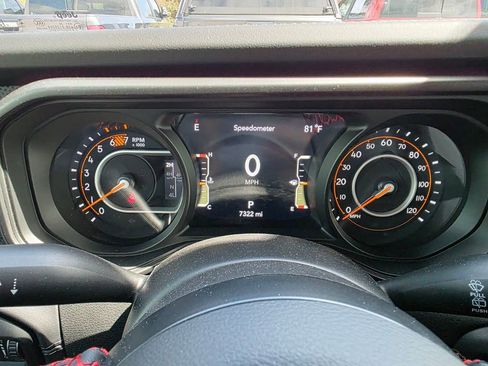 Used 2024 Jeep Wrangler Unlimited Rubicon image 29