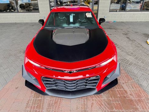 Used 2020 Chevrolet Camaro ZL1 RWD image 22