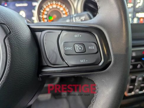 Used 2023 Jeep Gladiator Sport image 21