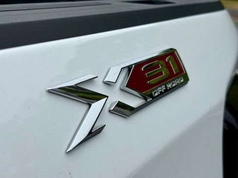 Used 2024 GMC Sierra 1500 SLT w/ SLT Premium Plus Package AWD/4WD image 16