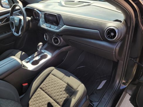 Used 2020 Chevrolet Blazer LT w/ LPO, Floor Liner Package FWD image 9