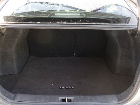 Used 2021 Nissan Versa SR w/ Convenience Package FWD image 5
