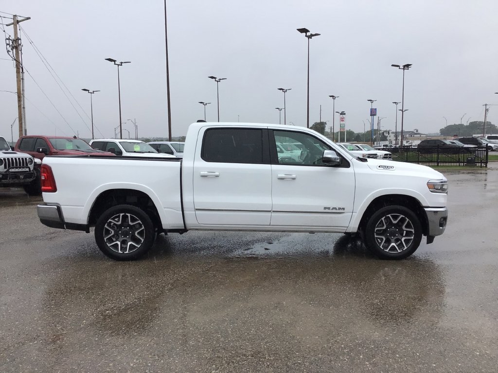 Used 2025 RAM 1500 Laramie AWD/4WD image 7