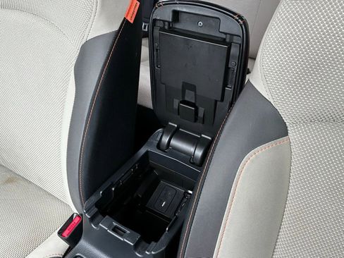 Used 2017 Subaru Crosstrek 2.0i Premium image 30