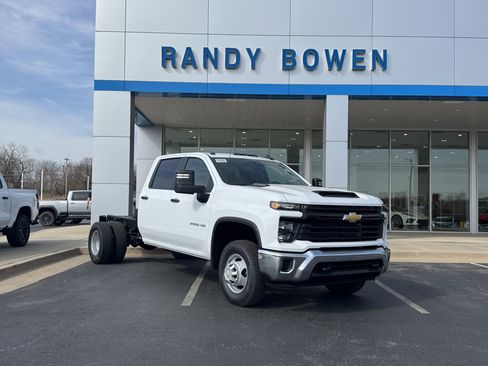 New 2026 Chevrolet Silverado 3500 W/T image 2