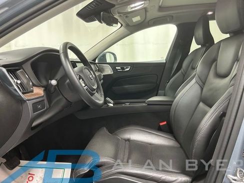 Used 2023 Volvo XC60 B5 Ultimate AWD/4WD image 10