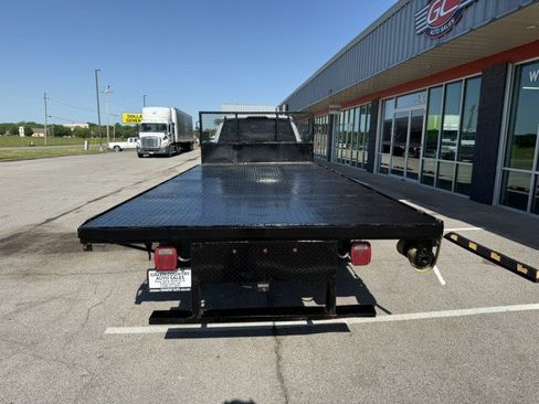 Used 2018 Ford F550 4x4 Regular Cab Super Duty image 6