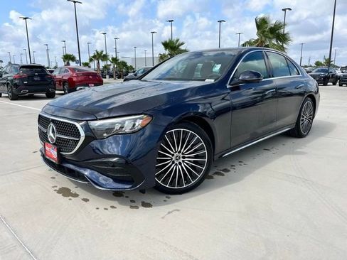 New 2026 Mercedes-Benz E 350 4MATIC Sedan image 3