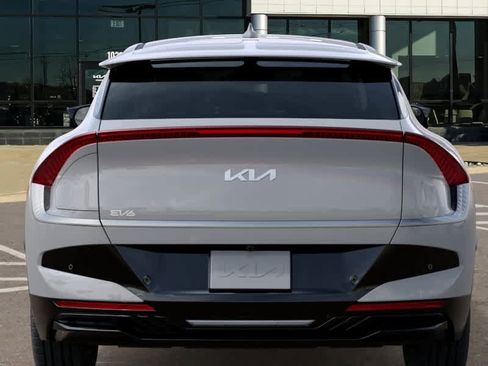 New 2026 Kia EV6 Wind RWD image 13