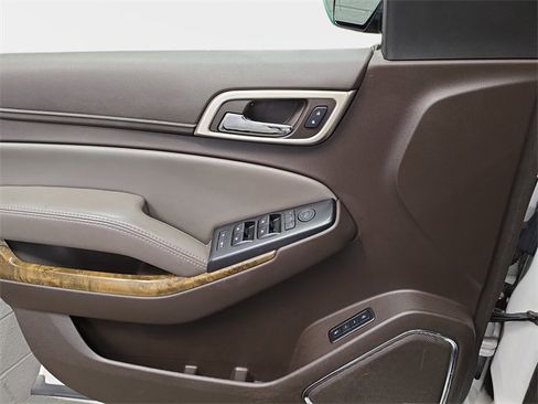 Used 2016 GMC Yukon Denali w/ Open Road Package image 30