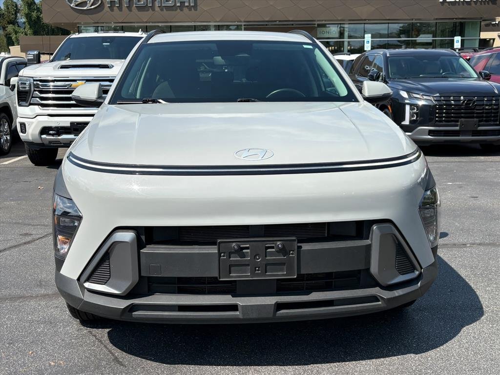 Certified 2024 Hyundai Kona SEL AWD/4WD image 2