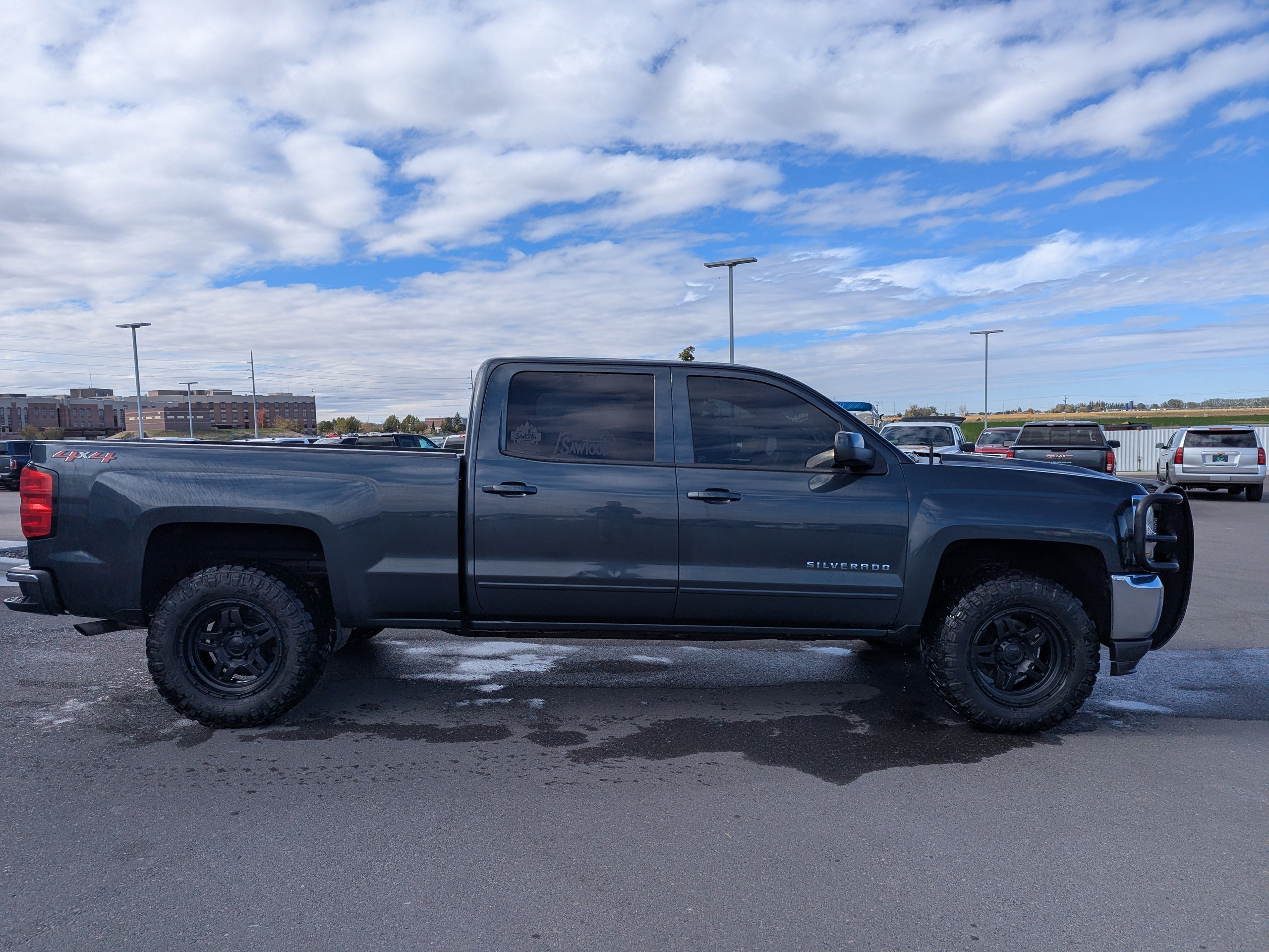 Used 2018 Chevrolet Silverado 1500 LT w/ All Star Edition AWD/4WD image 5