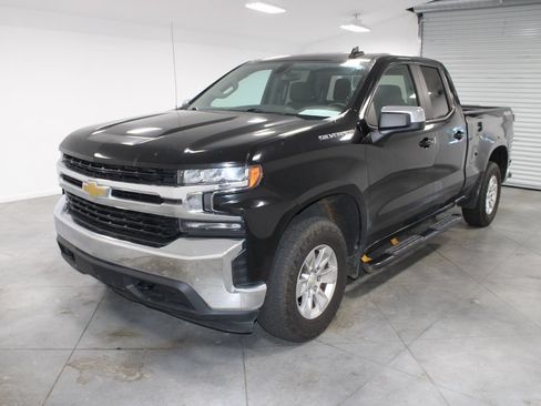 Used 2020 Chevrolet Silverado 1500 LT AWD/4WD image 4
