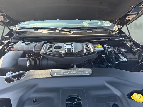 Used 2024 Jeep Wagoneer L Series III w/ Premium Group I AWD/4WD image 28
