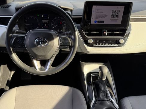 Used 2023 Toyota Corolla SE image 10