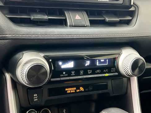 Used 2022 Toyota RAV4 LE image 26