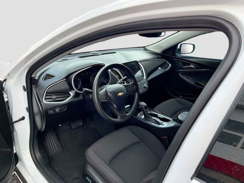 Used 2024 Chevrolet Malibu LT FWD image 9