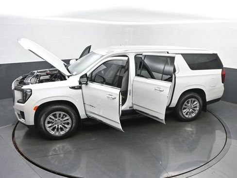 Used 2024 GMC Yukon XL SLT w/ SLT Luxury Package AWD/4WD image 63