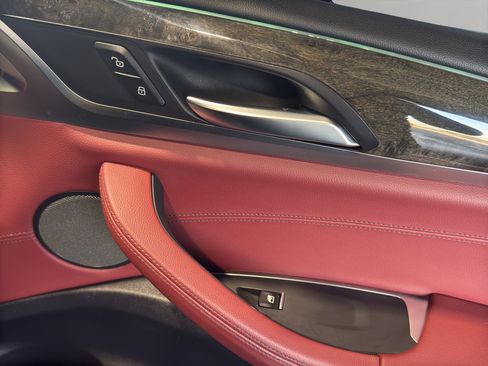 Used 2019 BMW X4 xDrive30i image 17