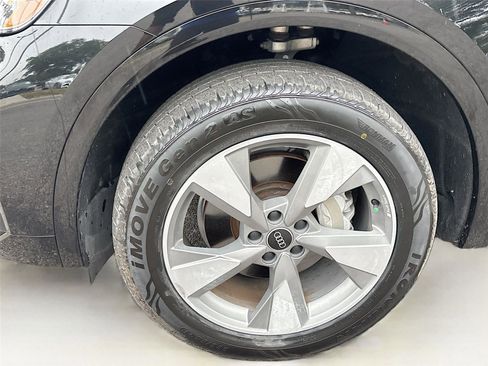 Used 2023 Audi Q5 2.0T Premium Plus w/ Premium Plus Package AWD/4WD image 32