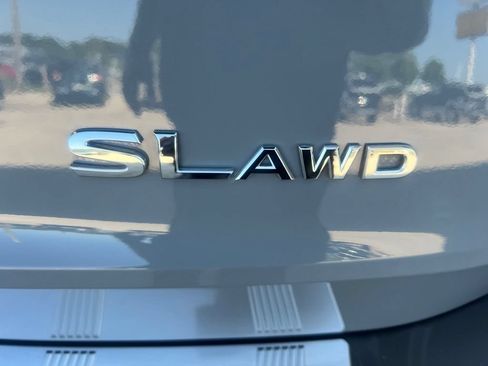 Certified 2023 Nissan Rogue SL w/ SL Premium Package AWD/4WD image 34