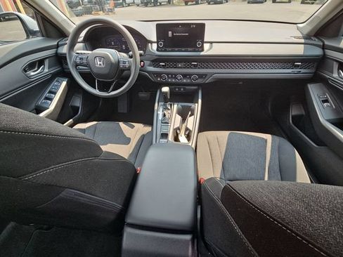 Used 2023 Honda Accord EX image 23
