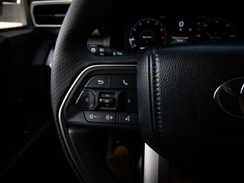 Used 2026 Toyota 4Runner TRD Off-Road Premium AWD/4WD image 19