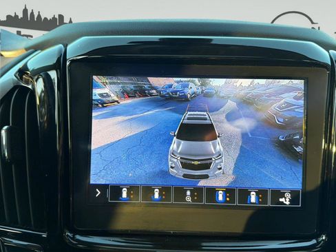 Used 2021 Chevrolet Traverse High Country AWD/4WD image 21