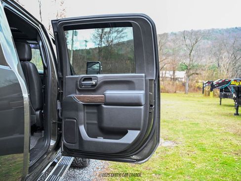 Used 2023 Chevrolet Silverado 3500 High Country image 20