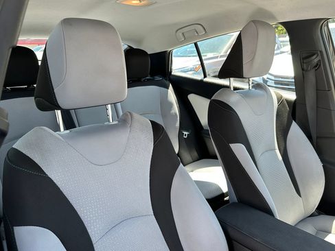 Used 2022 Toyota Prius LE FWD image 16