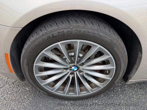 Used 2011 BMW 750i RWD image 81