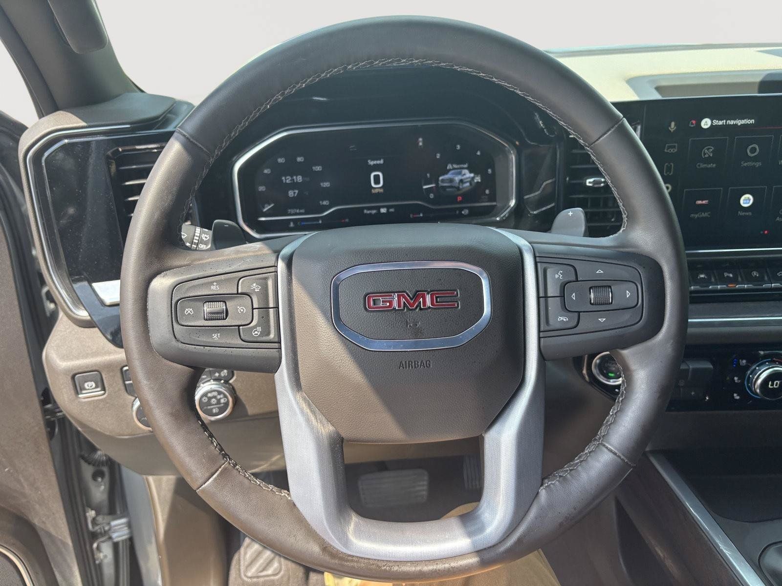 Used 2025 GMC Sierra 1500 SLT w/ SLT Premium Plus Package AWD/4WD image 9