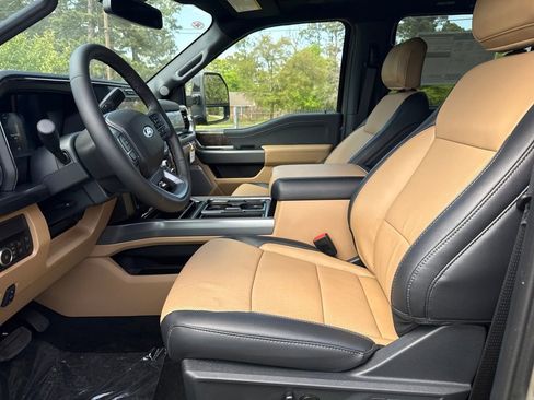 New 2026 Ford F250 Lariat w/ Tremor Off-Road Package image 13
