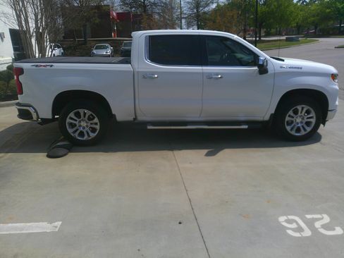 Used 2024 Chevrolet Silverado 1500 LTZ w/ Technology Package image 14