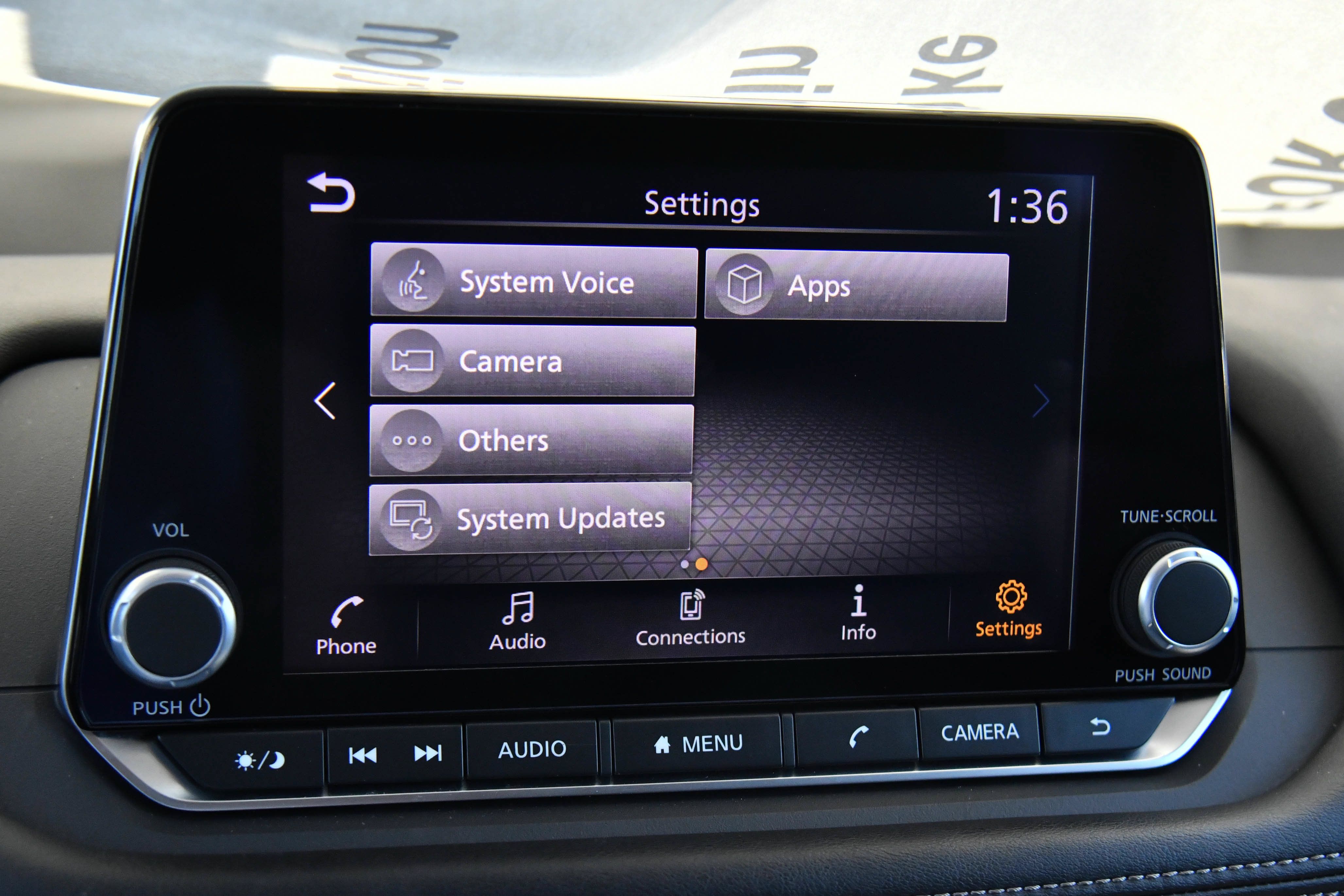 Used 2025 Nissan Rogue SV AWD/4WD image 22