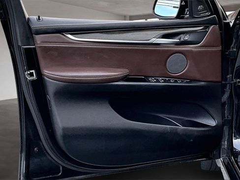 Used 2016 BMW X5 xDrive50i image 23