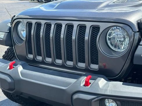 Used 2021 Jeep Wrangler Unlimited Rubicon w/ Cold Weather Group AWD/4WD image 9